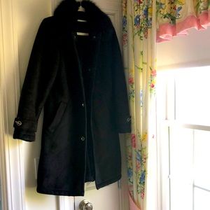 Faux Suede Women’s Black Coat with Fur Collar